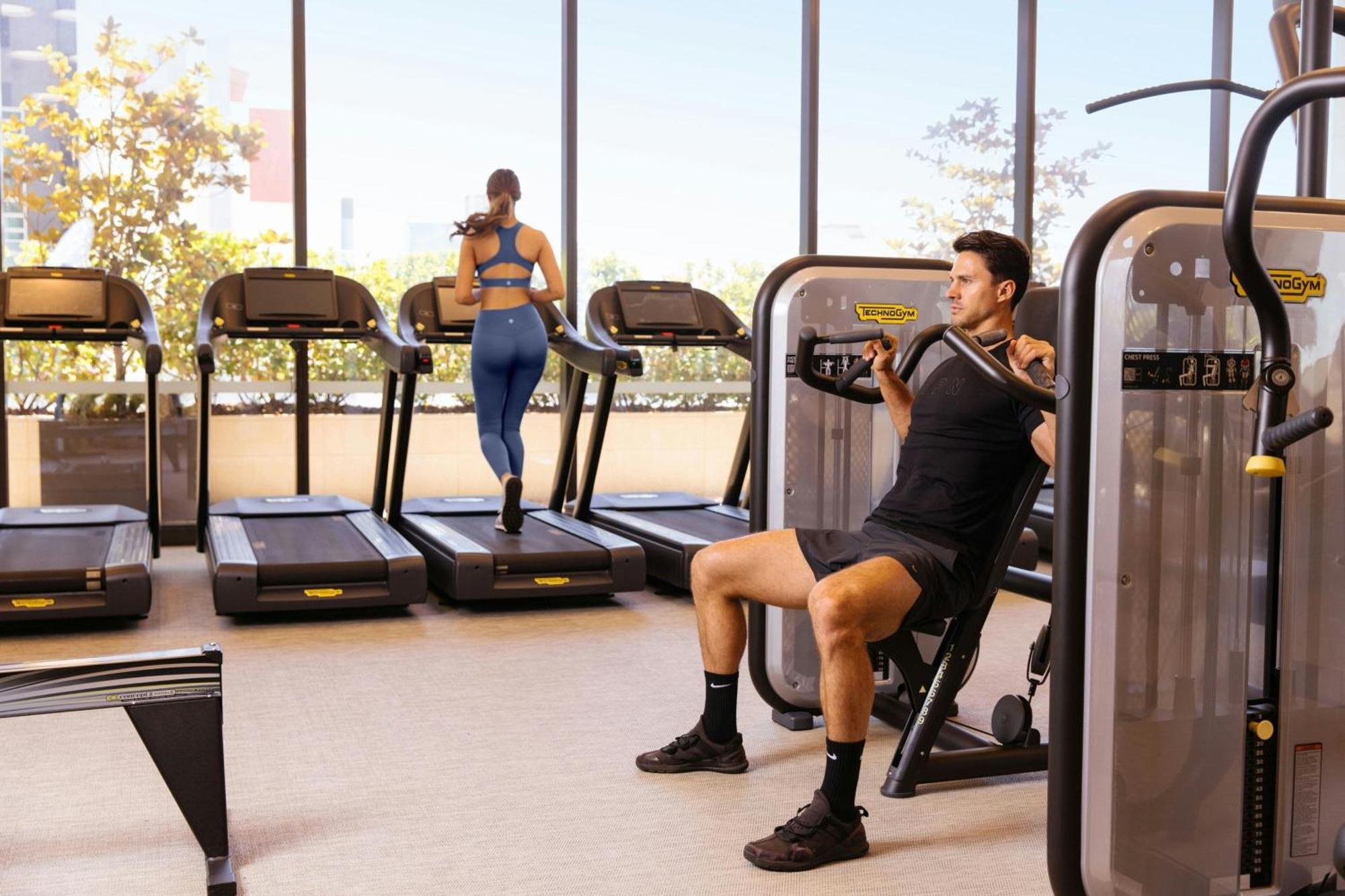 더 웨스틴 퍼스 외부 사진 The gym at the hotel